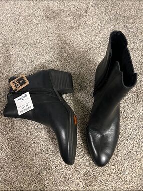BNWT Frye Boots
